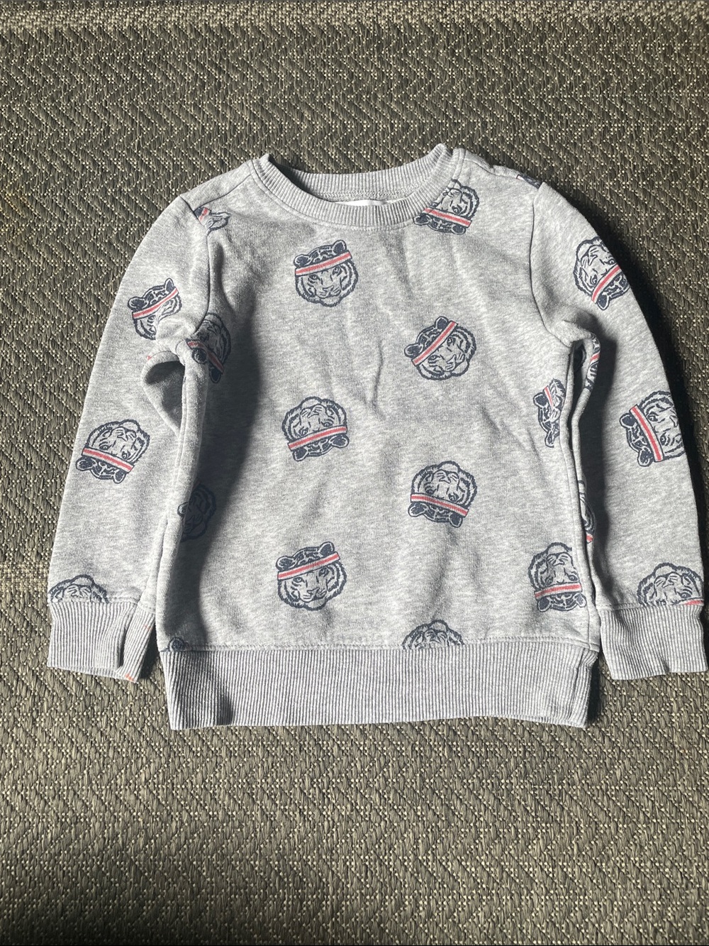 Old Navy Light Gray Sweatshirt with Navy and red tiger Motifs